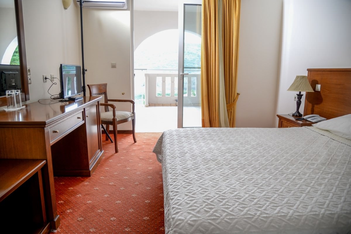 SUPERIOR (4) (Custom)